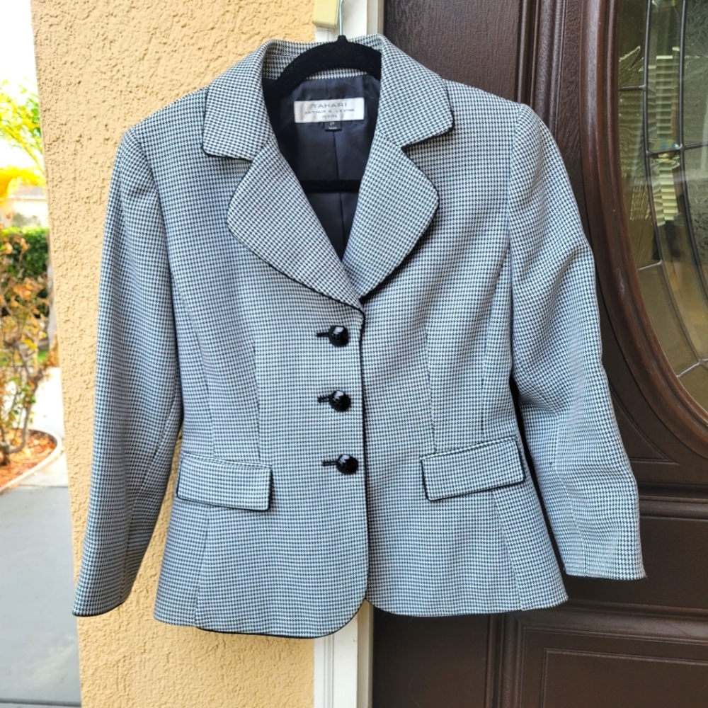 Tahari Button Pattern Blazer Jacket